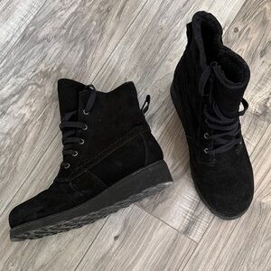 BearPaw Black Winter Boots